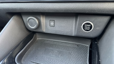 Nissan Qashqai 1.3 DiG-T MH Premiere Edition 5dr Petrol Hatchback